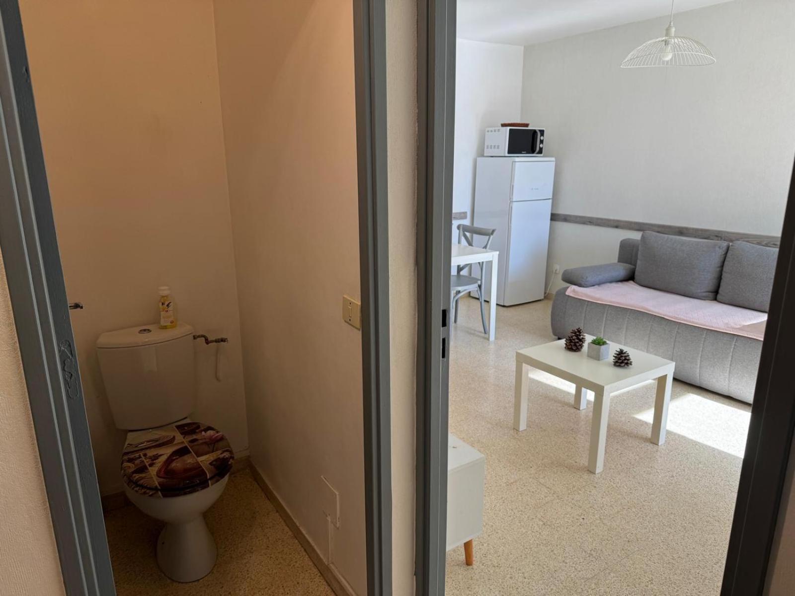 Sol-Y-Days Goelette: Charming Ground Floor Apartment with Parking Near City Center and Beach Le Grau-du-Roi Exterior photo